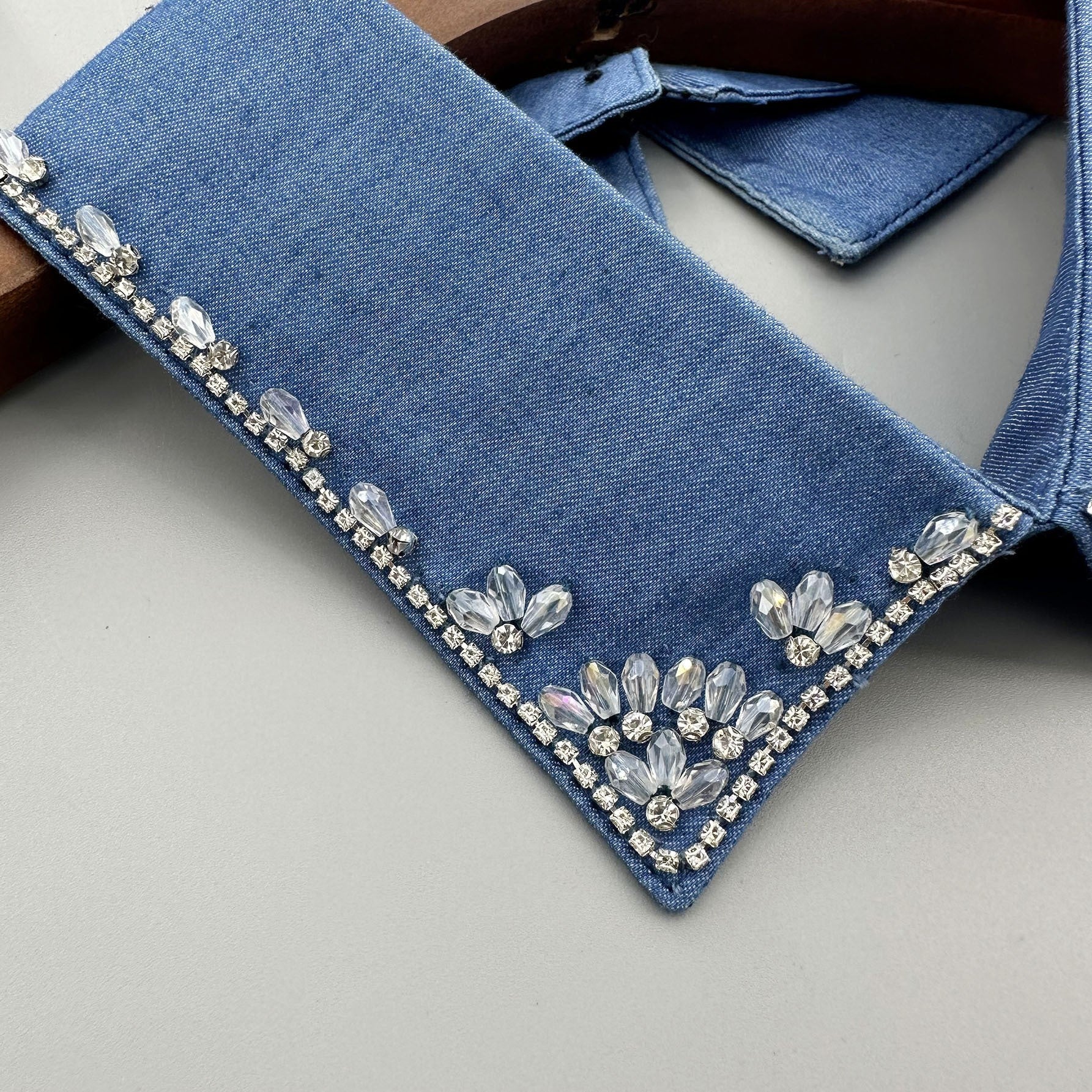 Denim Rhinestone Detachable Collar for Women – Sparkly Crystal Statement False Collar Necklace, Adjustable Fashion Collar for Shirts, Dresses & Sweaters